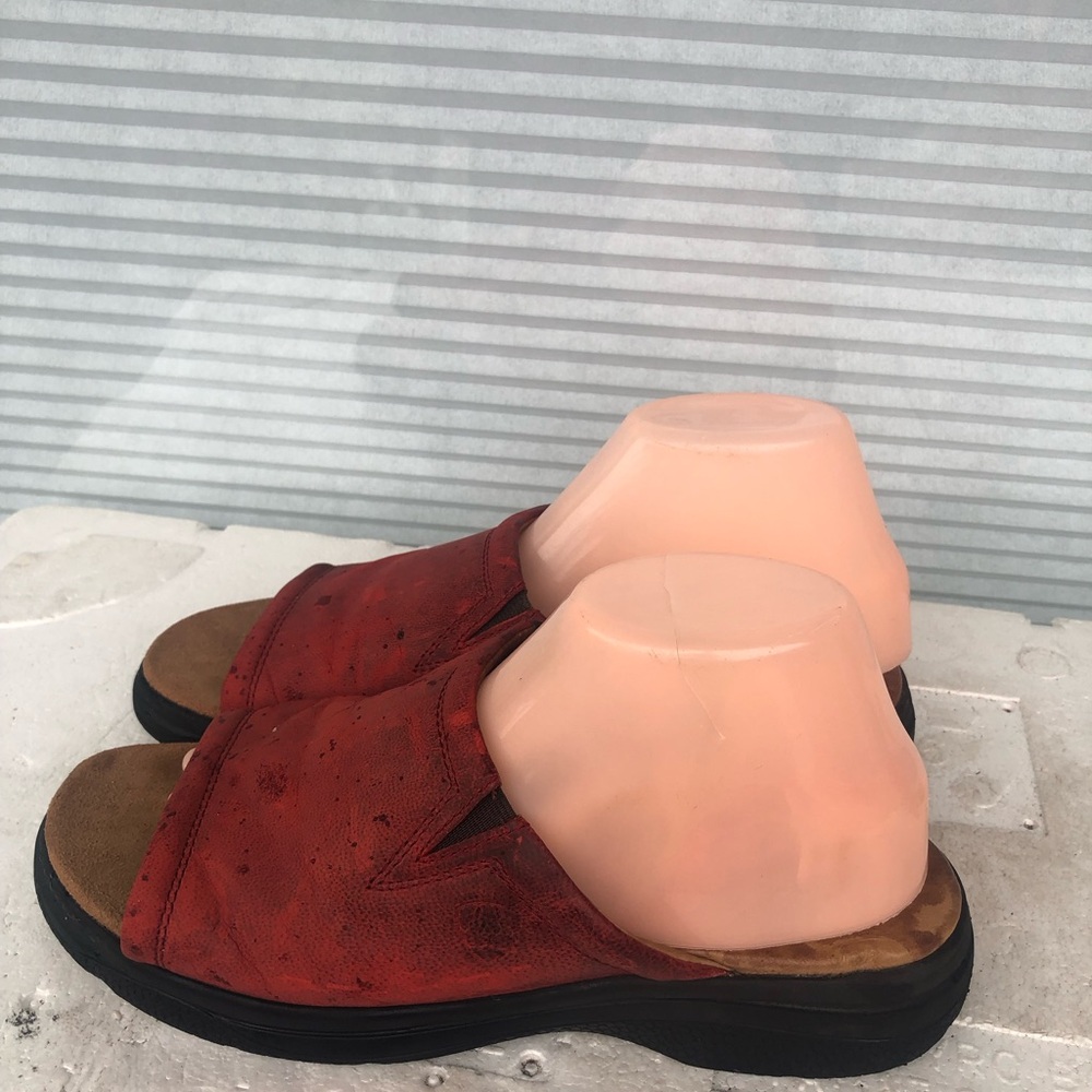 Ariat Women's Red Bridgeport Leather distressed slides Sandals Size 10B